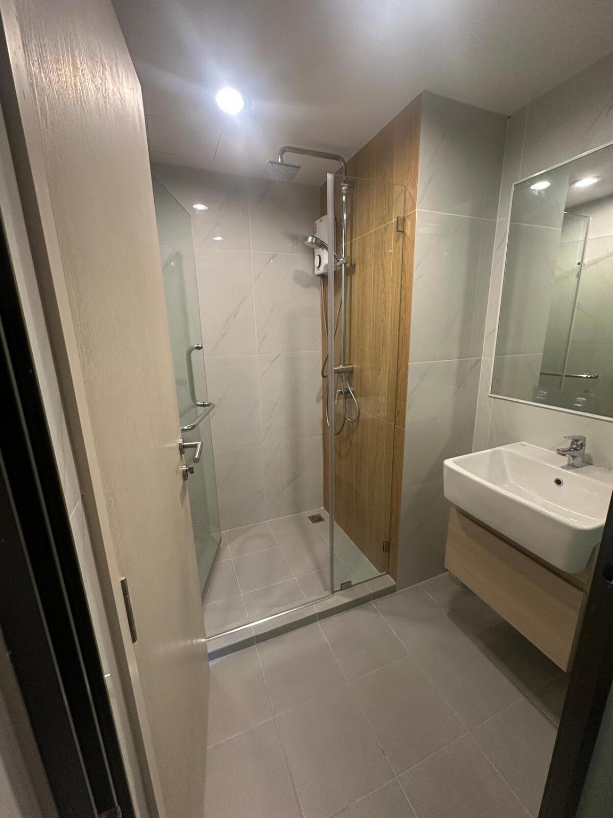 Chill - Bts On Nut - Pool, Gym, Fast Wi-fi Apartment *