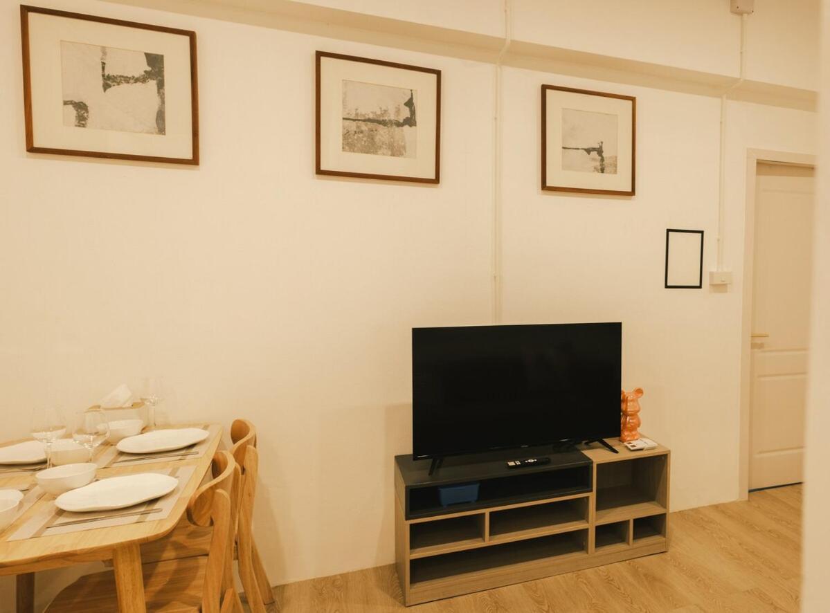 Apartment Center Newly Renovate 2br King Size Bed Bangkok