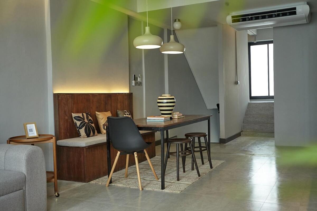 Apartment Spacious Duplex 2 Bedroom Max 6 Guests - 3 Min Walk To Bts Nana Bangkok