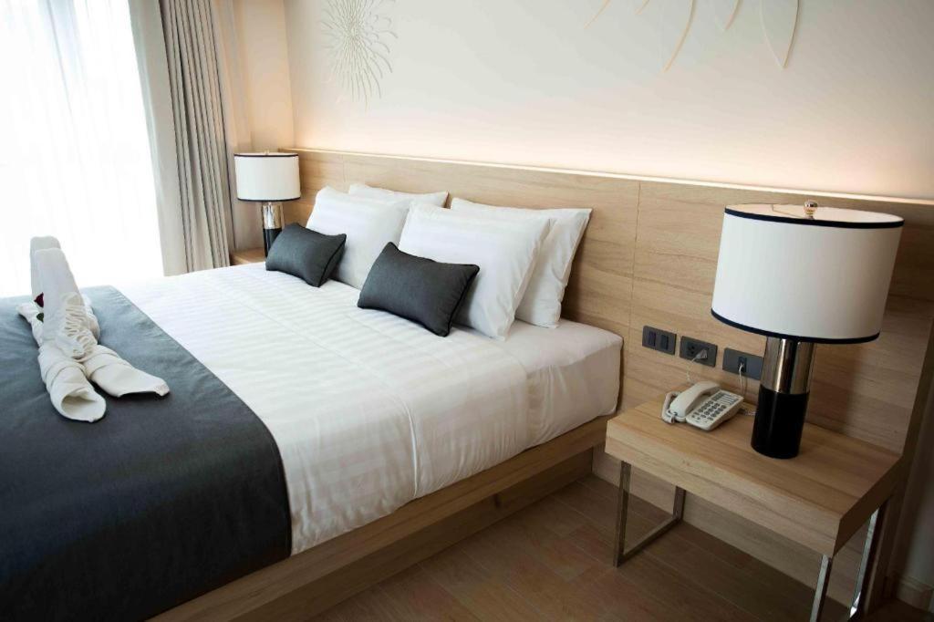 Iconic Hotel 3*