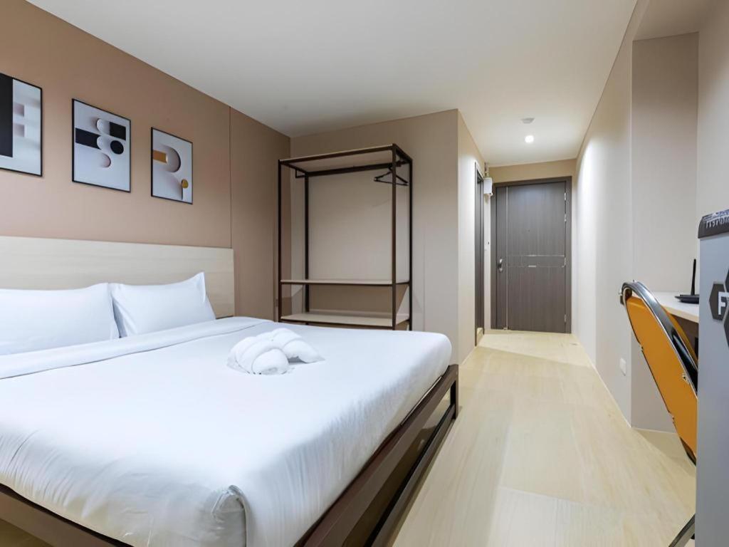 The Queen Palace 4* Bangkok