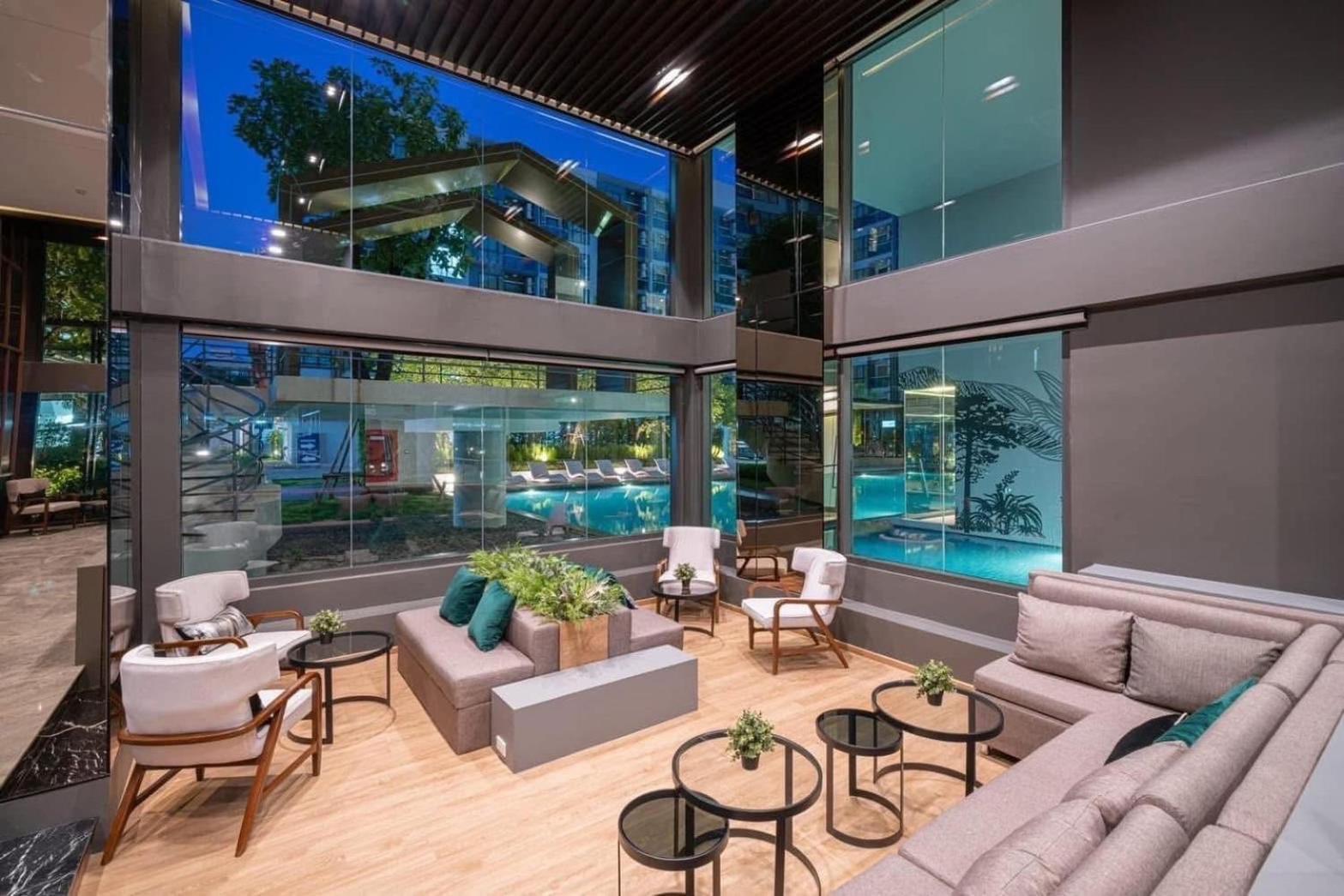 Appartement Sukhumvit Pool&gym Wi-fi Free Bus To Bts