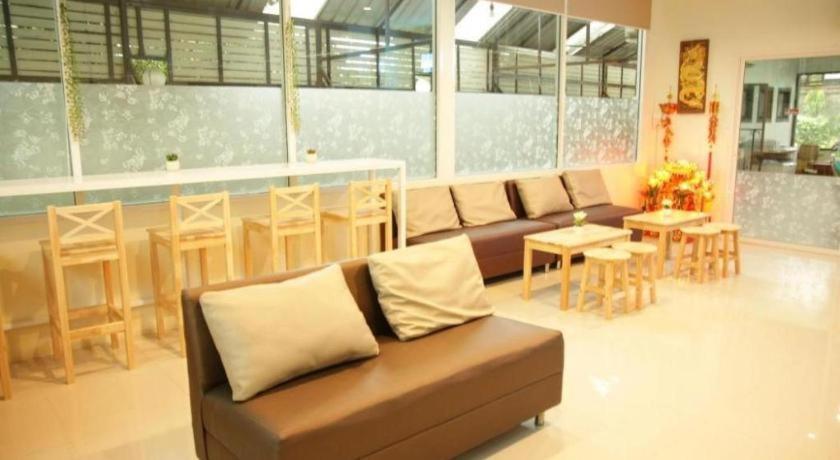 Friends House Resort Bangkok