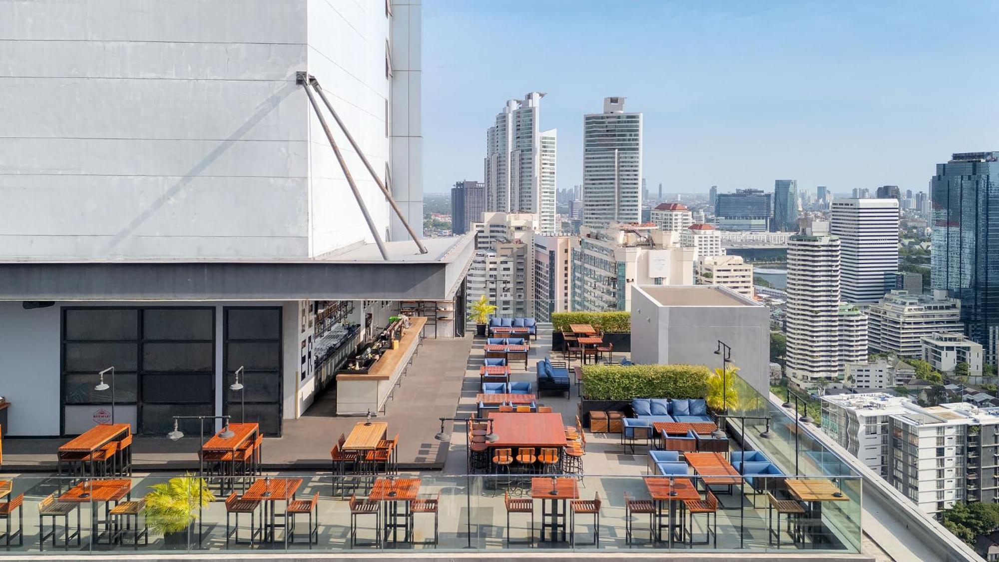 Radisson Blu Plaza Hotel 5*