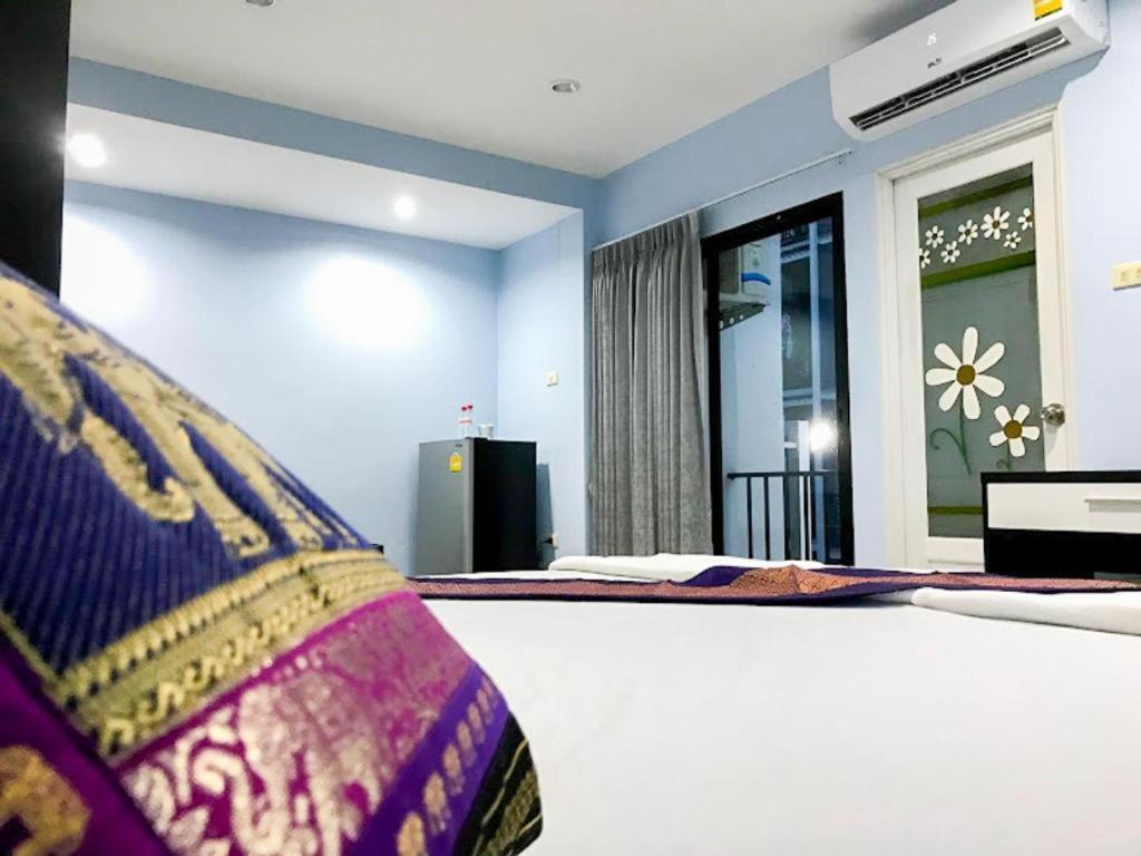 Delighted Hotel