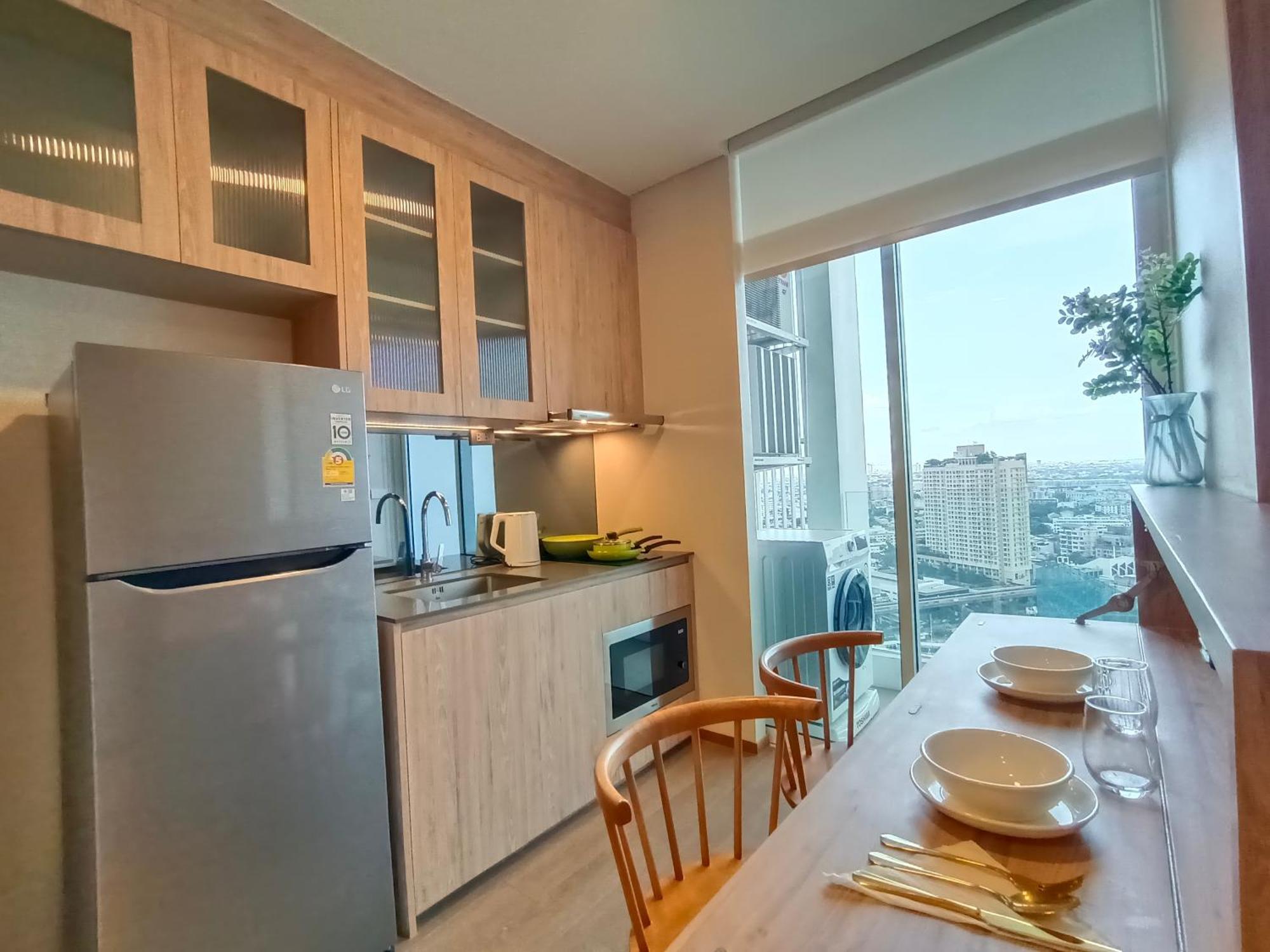 Apartment 1bed High Floor Close Tobts Ekamai *