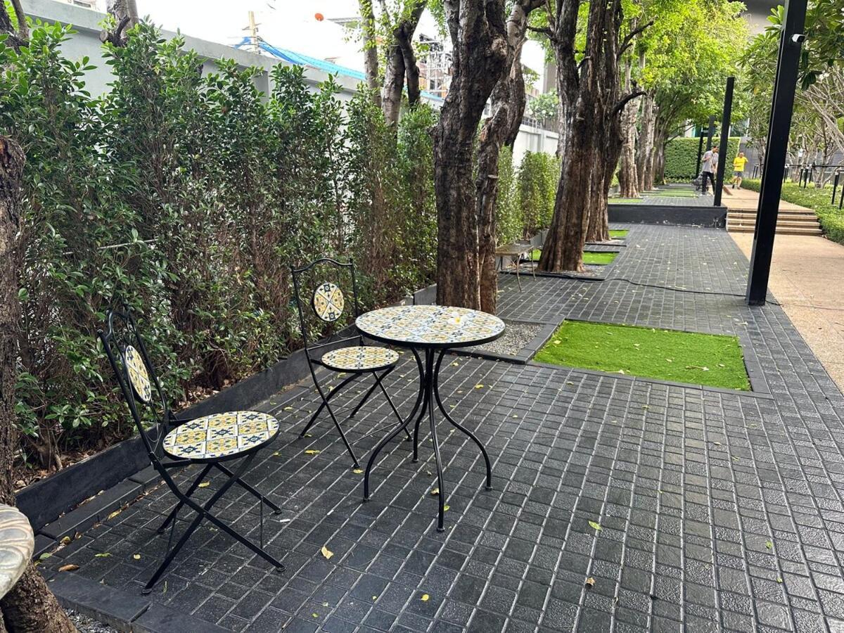 Apartment Condo, 3-min Walk To Bts, Sky Pool, Gym, Wifi, Self Check-in At Pickup Point