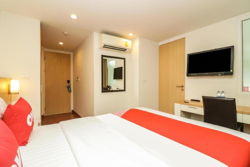 Hotel Oyo 225 Premier Place 2*