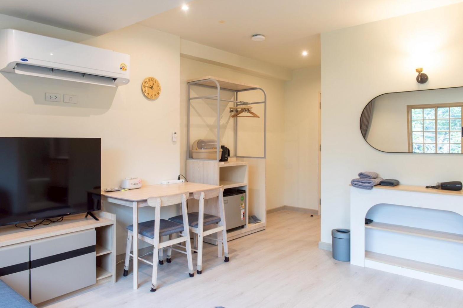 Shizuka House Hotel *