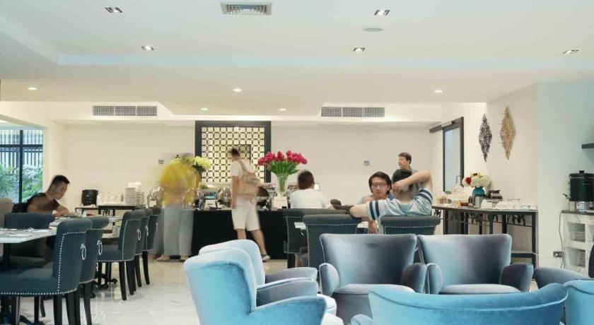 Iconic Hotel 3*
