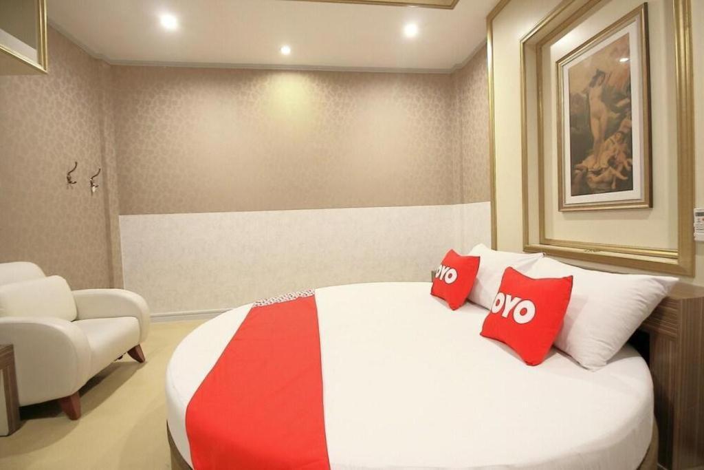 Oyo 1002 Pinklao Hotel Bangkok