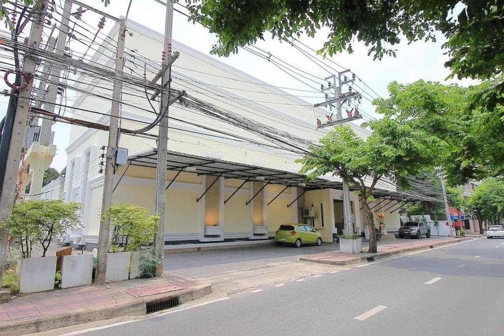 Oyo 1002 Pinklao Bangkok