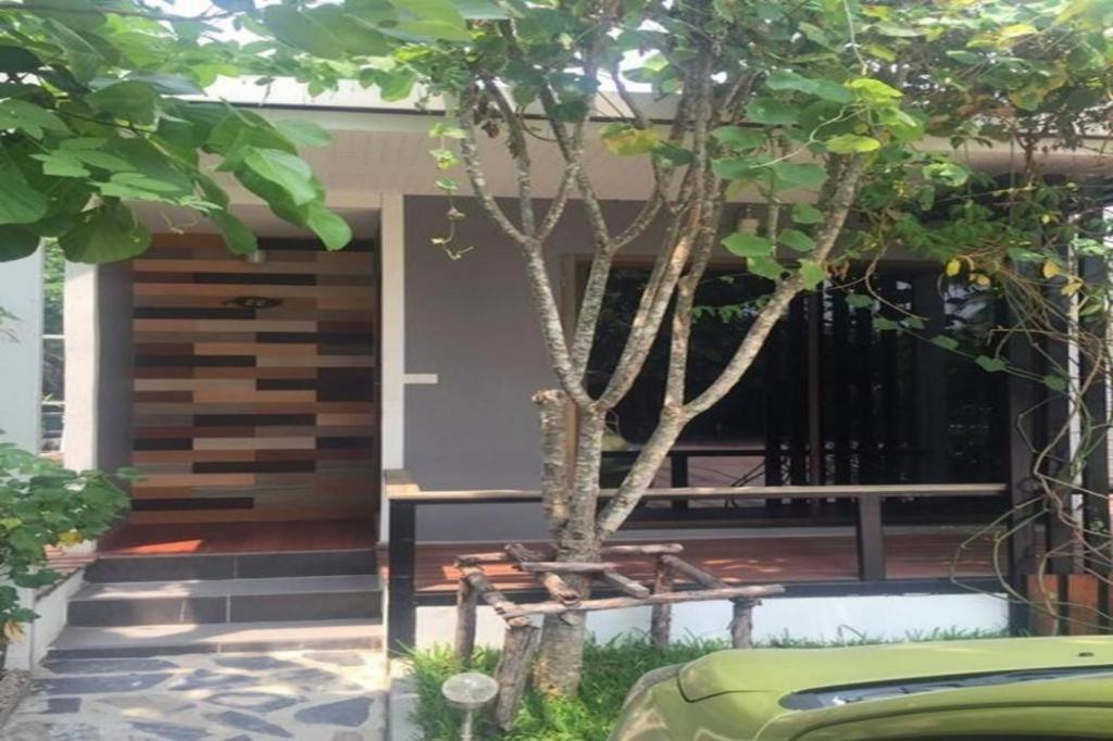 Resort Oyo 271 The Romklao Bangkok