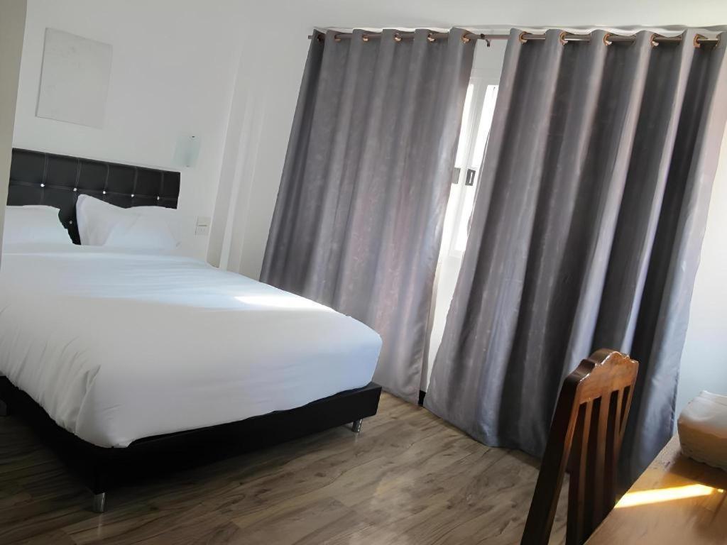 Asrama Hoppers Place Donmuang Bangkok