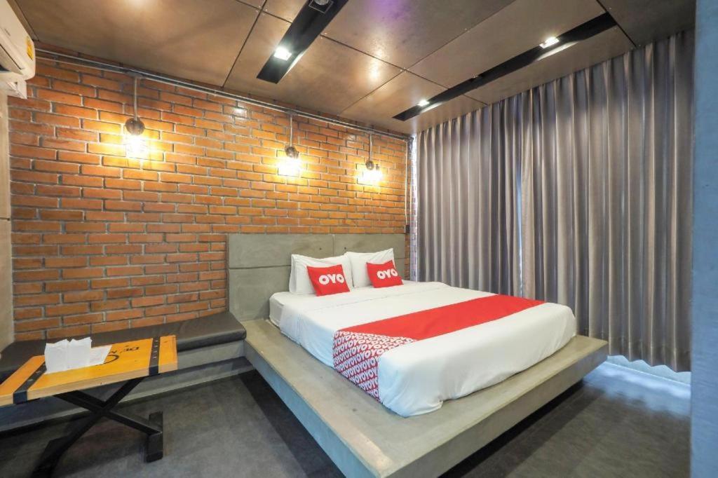 Oyo 75368 Demadre Hotel
