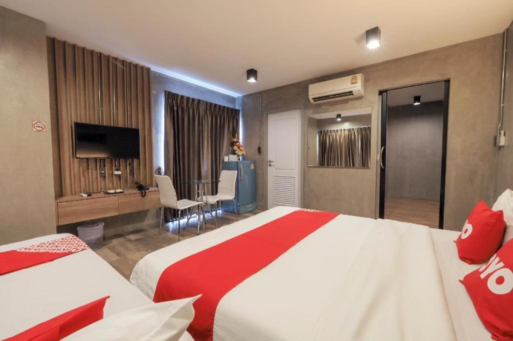 Hotel Oyo 75368 Demadre 3*