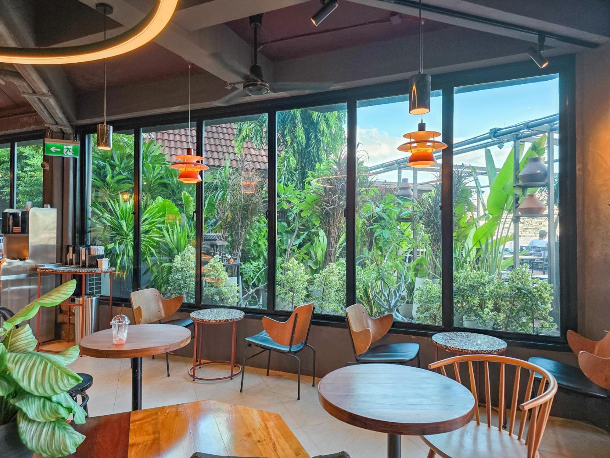 Hotel Baan Wanglang Riverside,