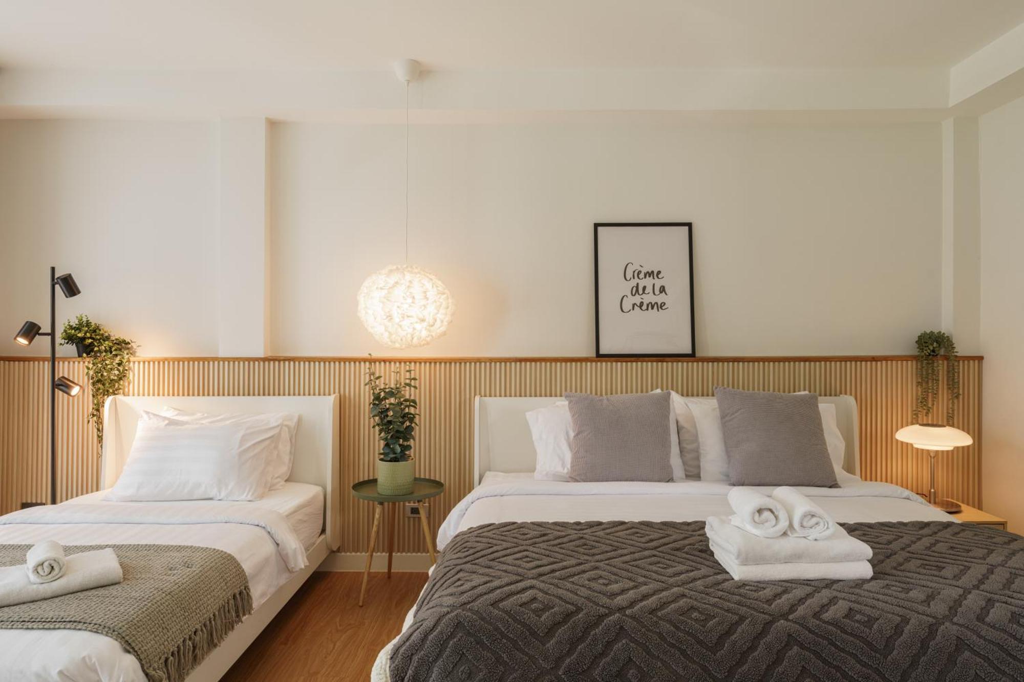 New Stylish Modern 4br 12pax 200m Bts Phrakhanong Bangkok