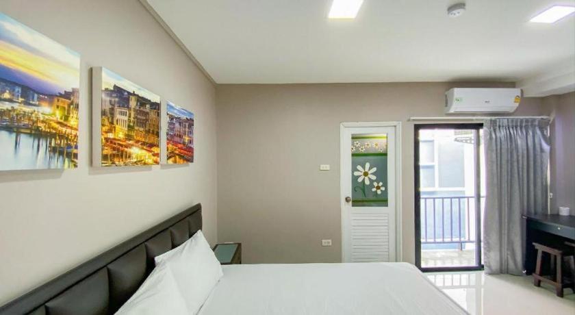 Delighted Hotel 3*