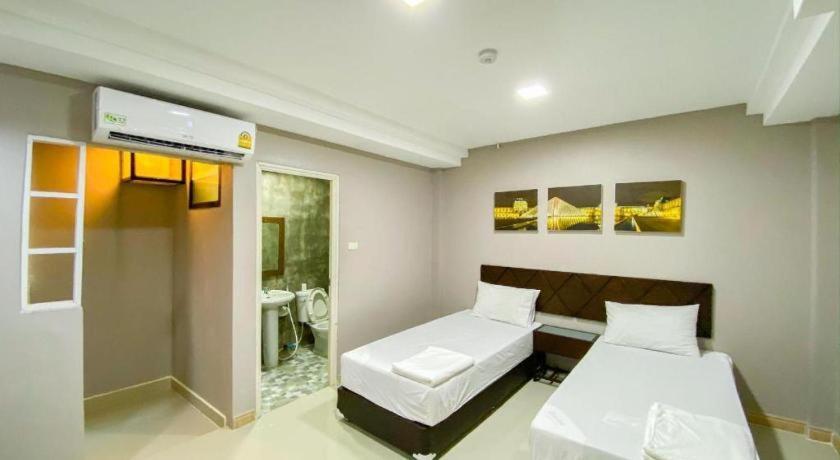 Delighted Hotel 3*