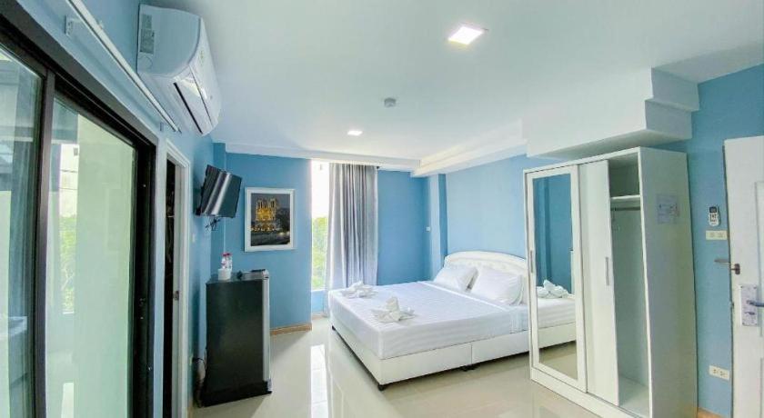 Delighted Hotel 3*