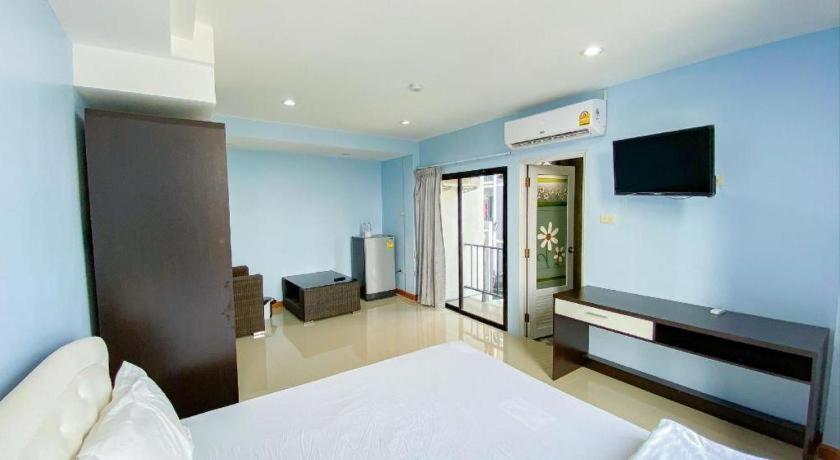 Delighted Hotel