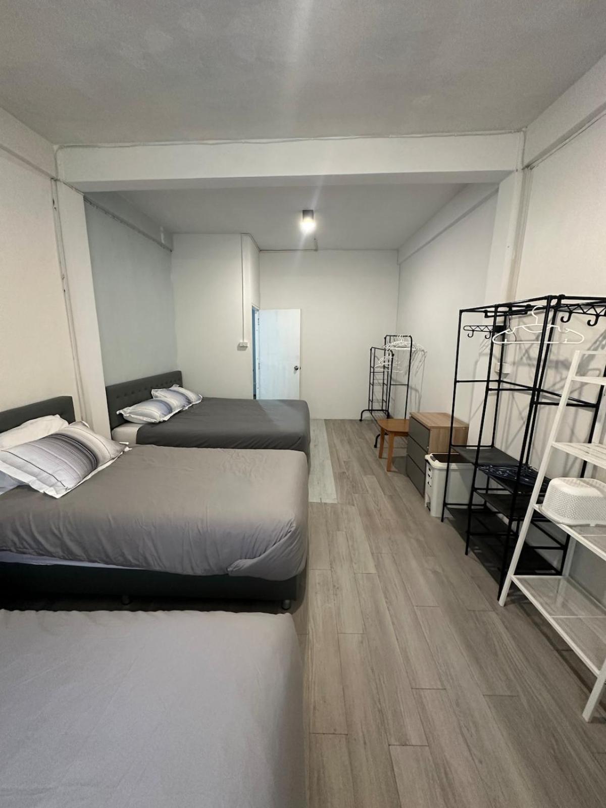 Bee House 172 Only 300m To Bts Talat Phlu Apartment