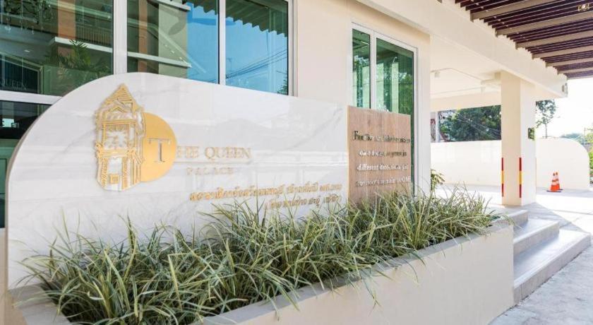 The Queen Palace 4* Bangkok