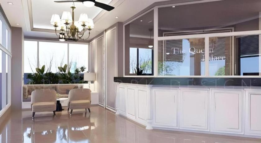 The Queen Palace 4*