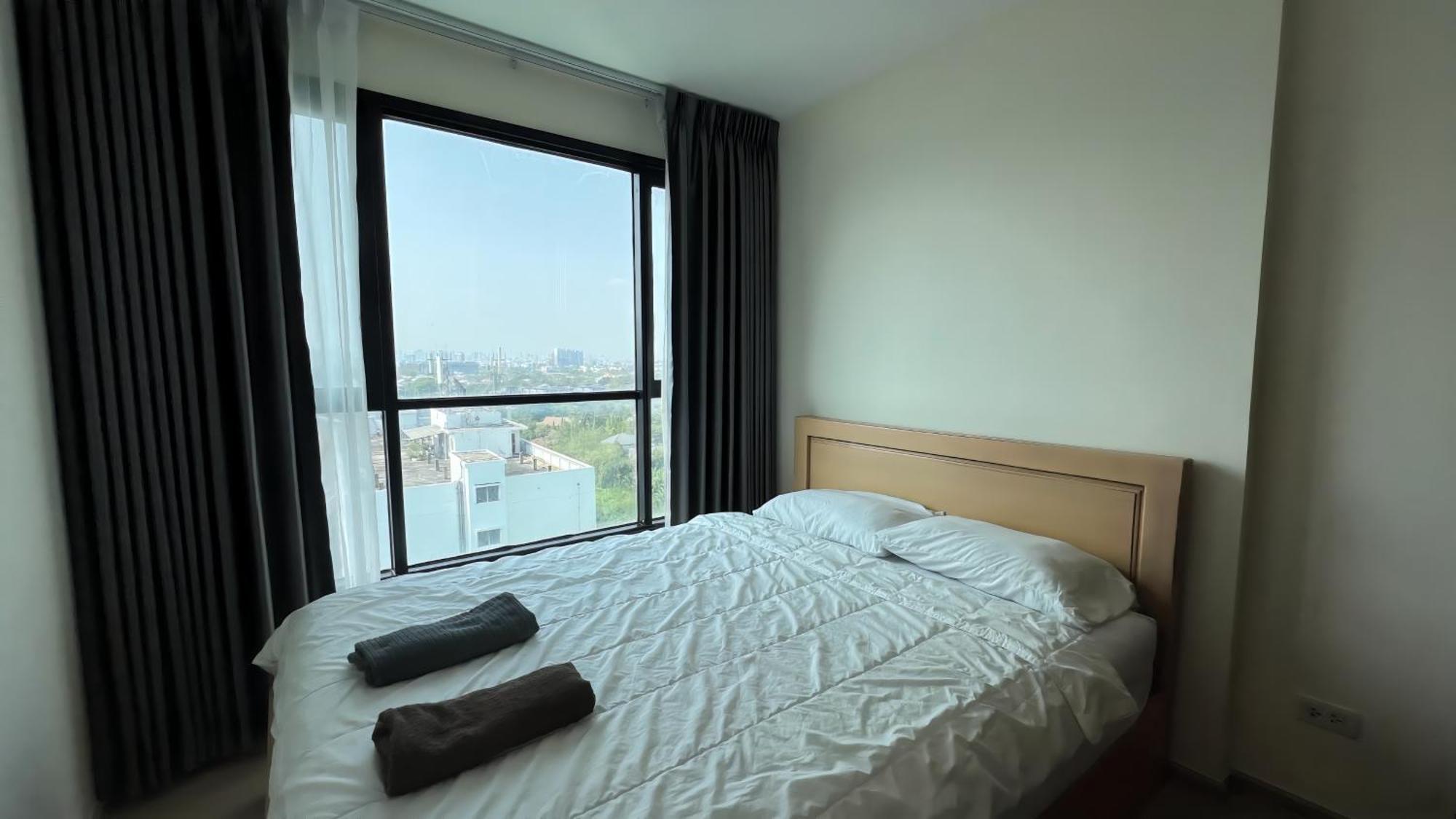 Apartment The Base - Rama 9 By Sumaq