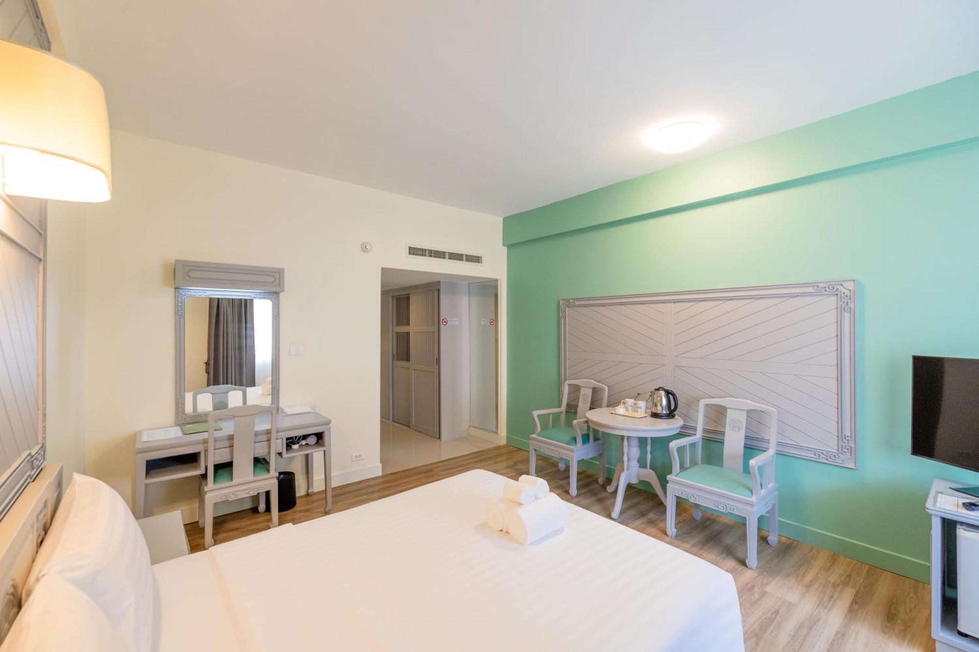 Mido Hotel 4*