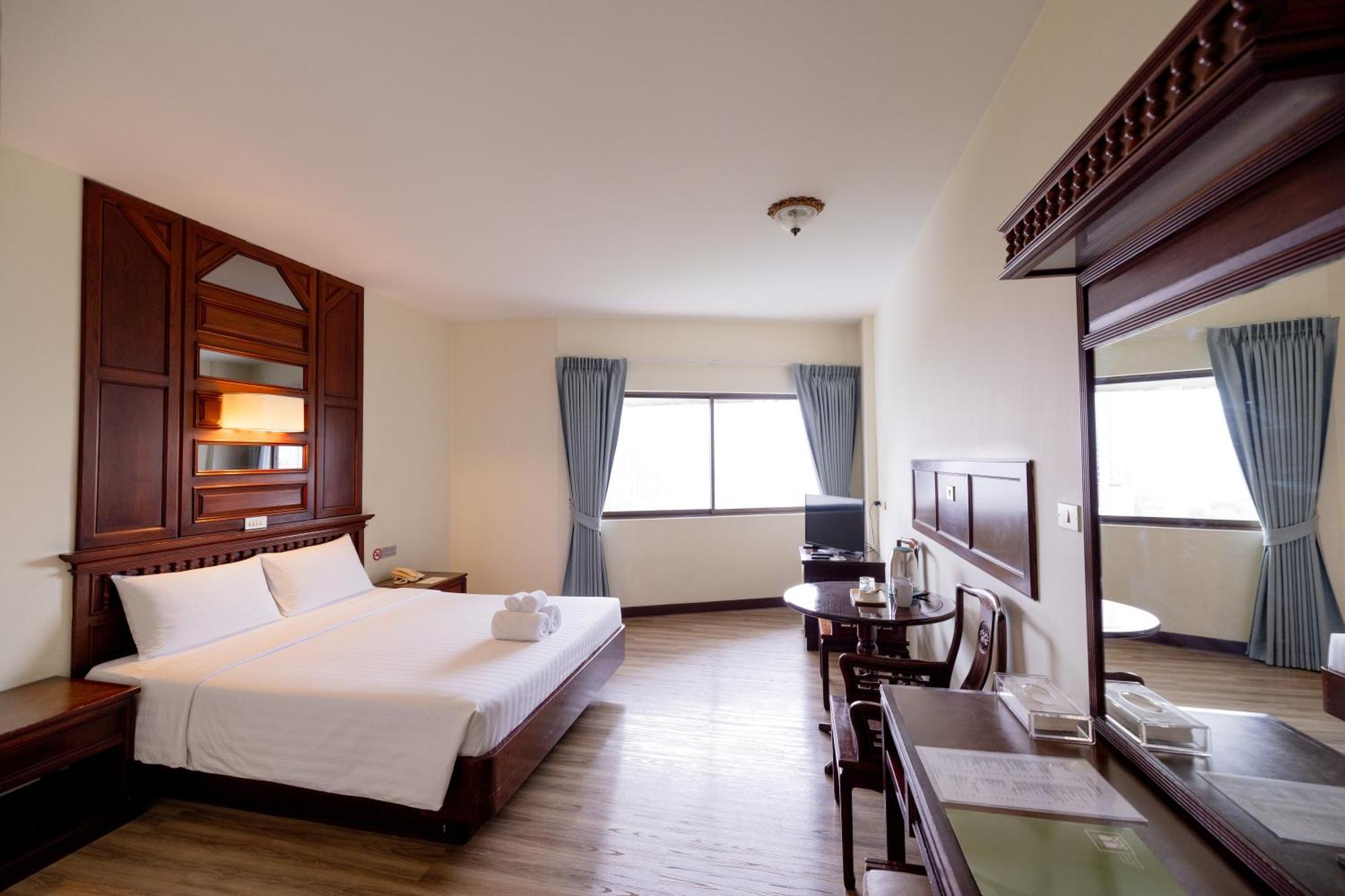 Mido Hotel 4*