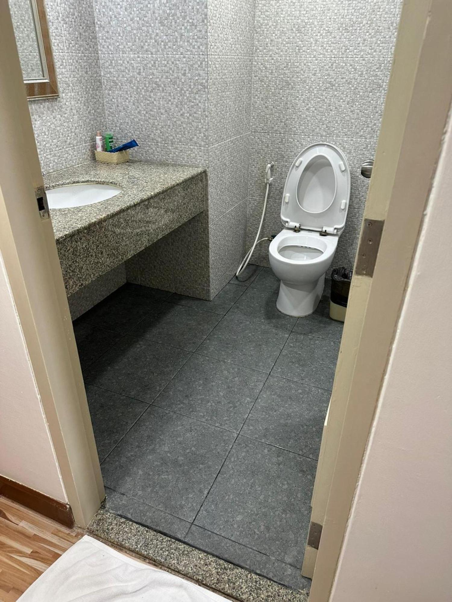 Apartment Spacious 1,2 & 3 Bedroom Serviced Apartments Omni - Nana Bts
