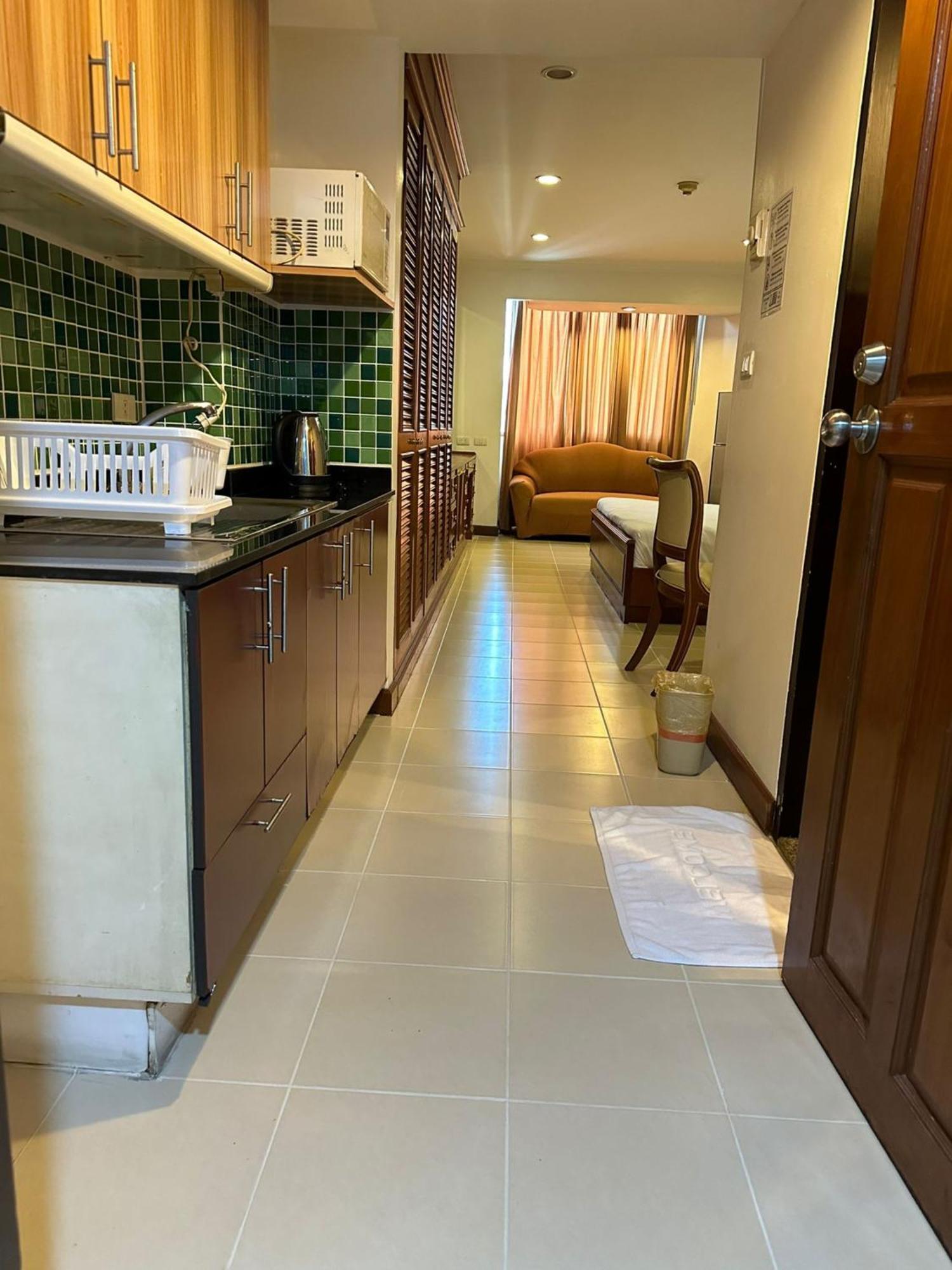 Spacious 1,2 & 3 Bedroom Serviced Apartments Omni - Nana Bts Apartment