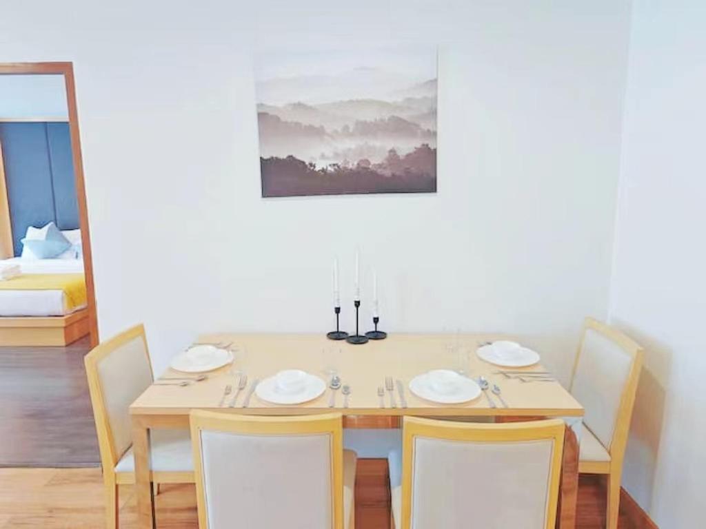 Aparthotel One 3*