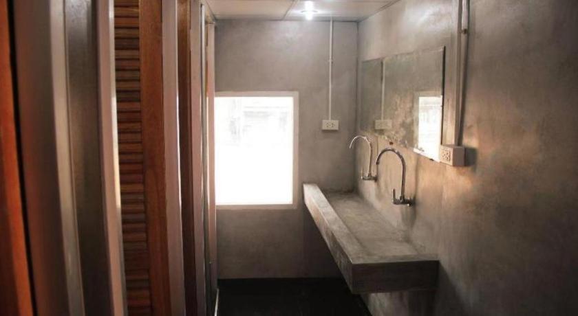 The Twins Hostel Hotel 2*