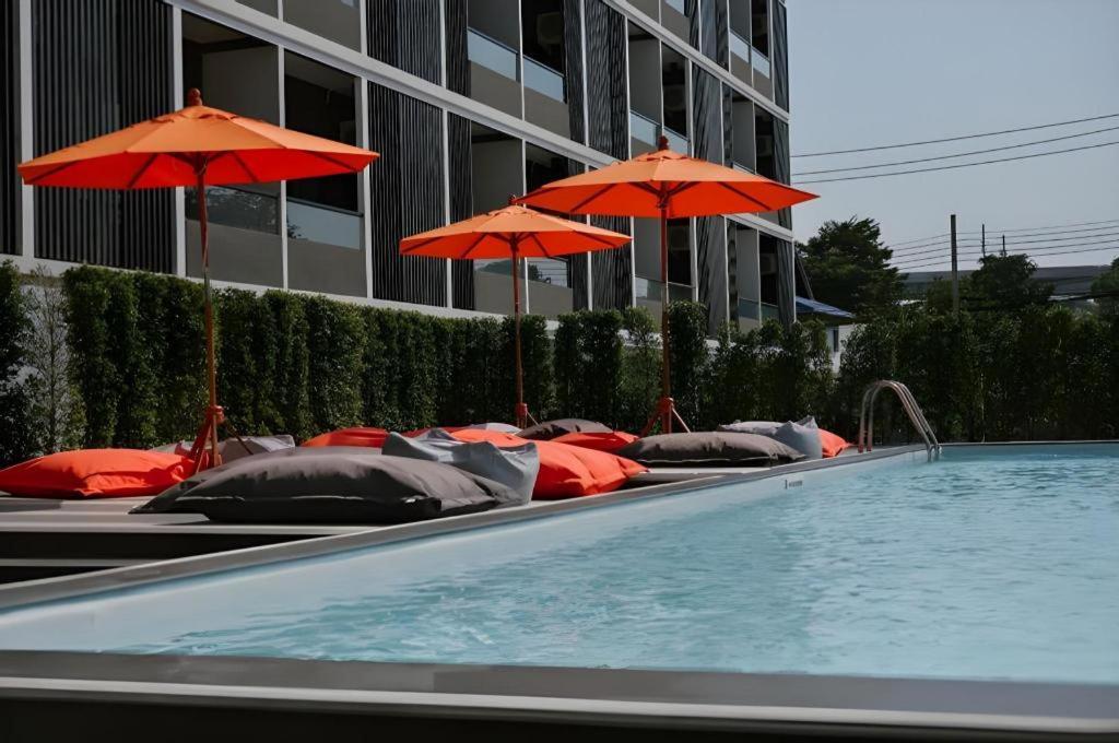 7 Days Premium Don Meaung Airport Hotel