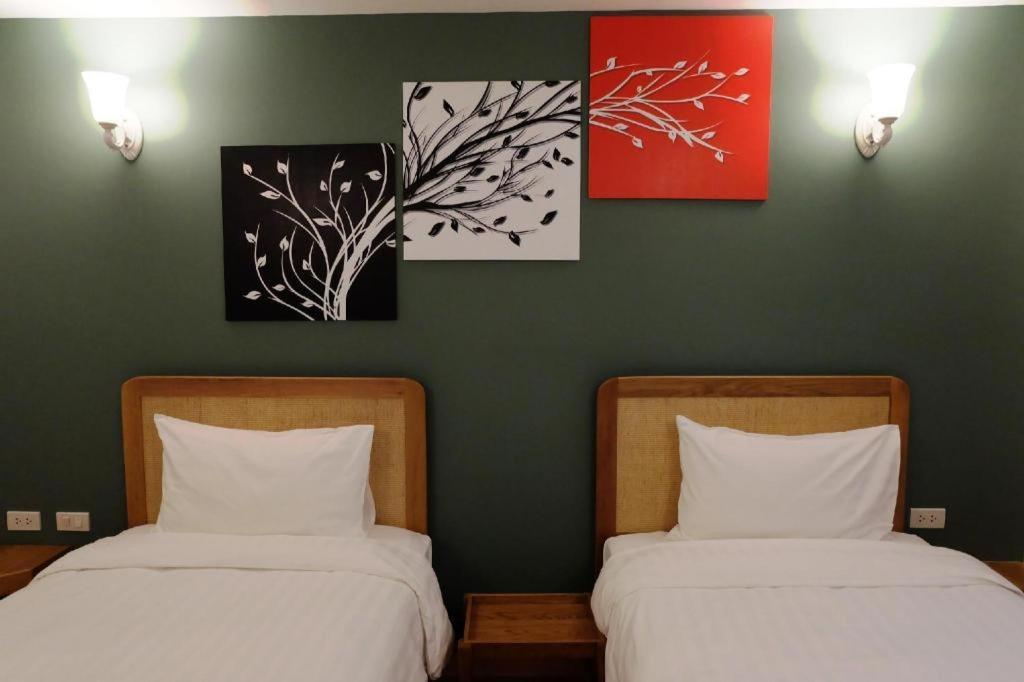 Hotel Cozy At 9 And Kitchen