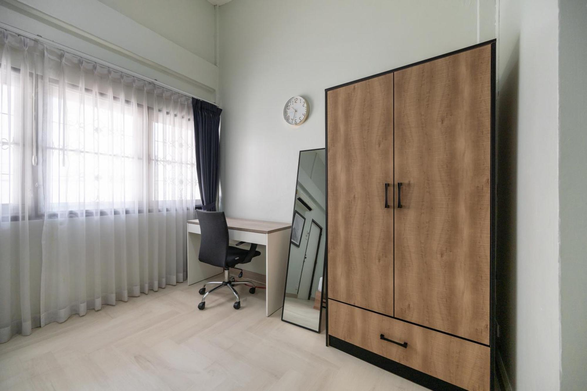 4br House Mrt Subway 250m Chatujak Market Wi-fi * Bangkok