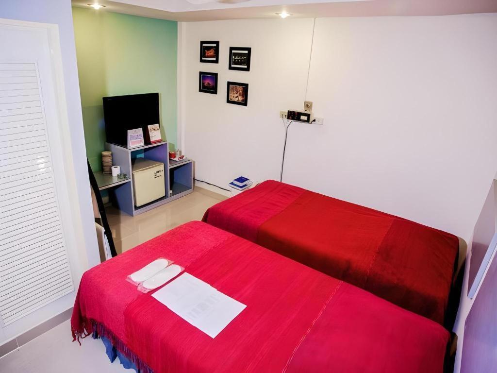 House Hotel
