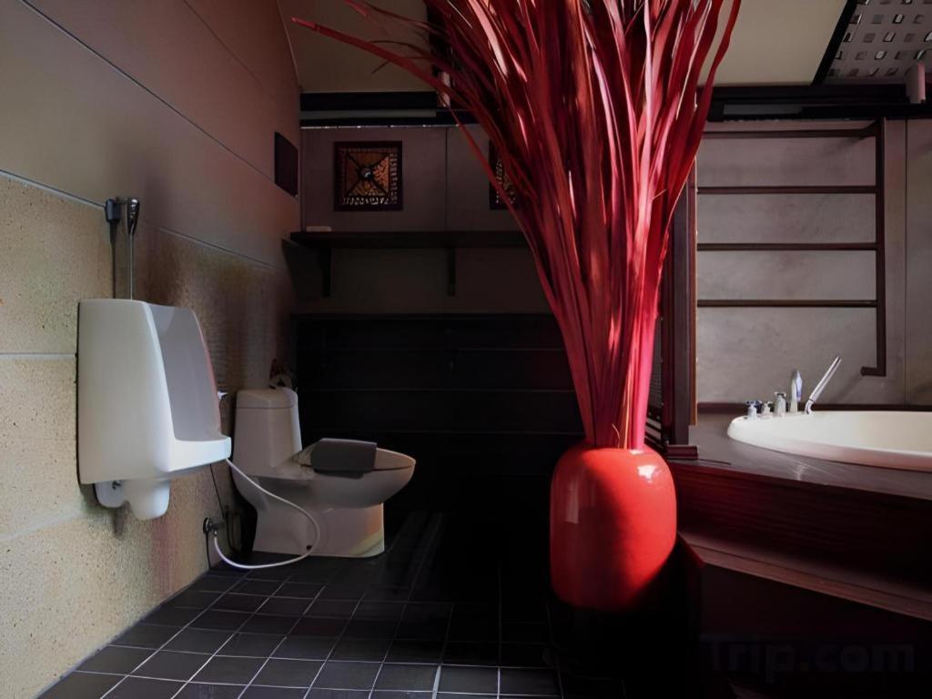 Pak Ping Ing Tang Boutique 4*