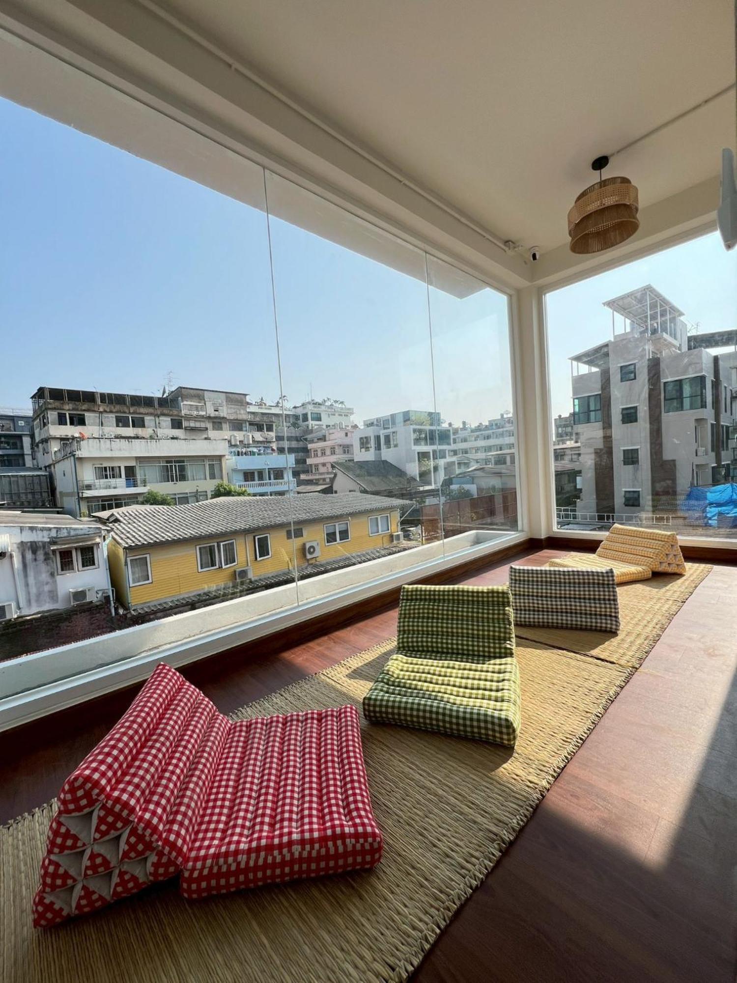 Ease At Sathorn And Coworking Space