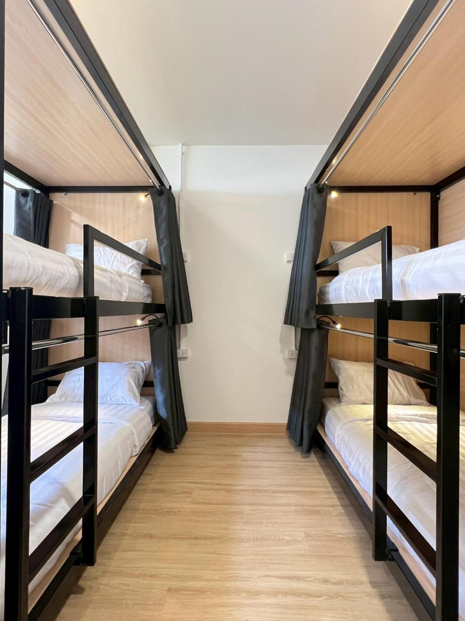 Hostel Ease At Sathorn And Coworking Space *