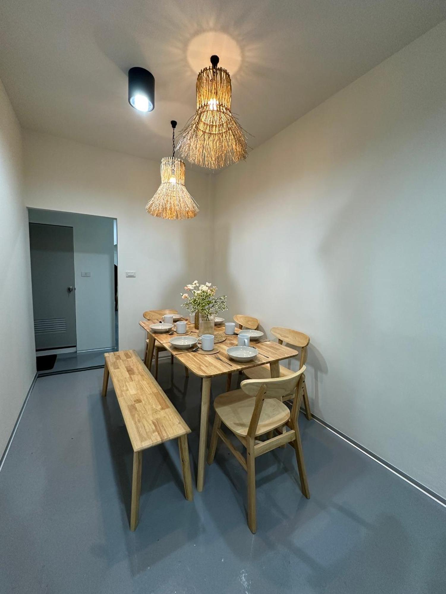 Ease At Sathorn And Coworking Space Bangkok
