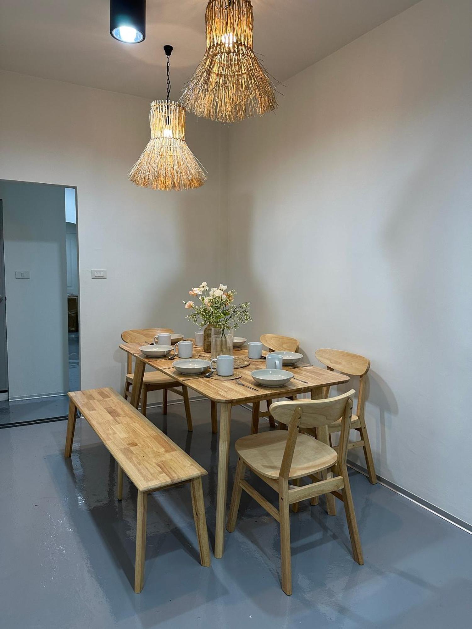Hostel Ease At Sathorn And Coworking Space