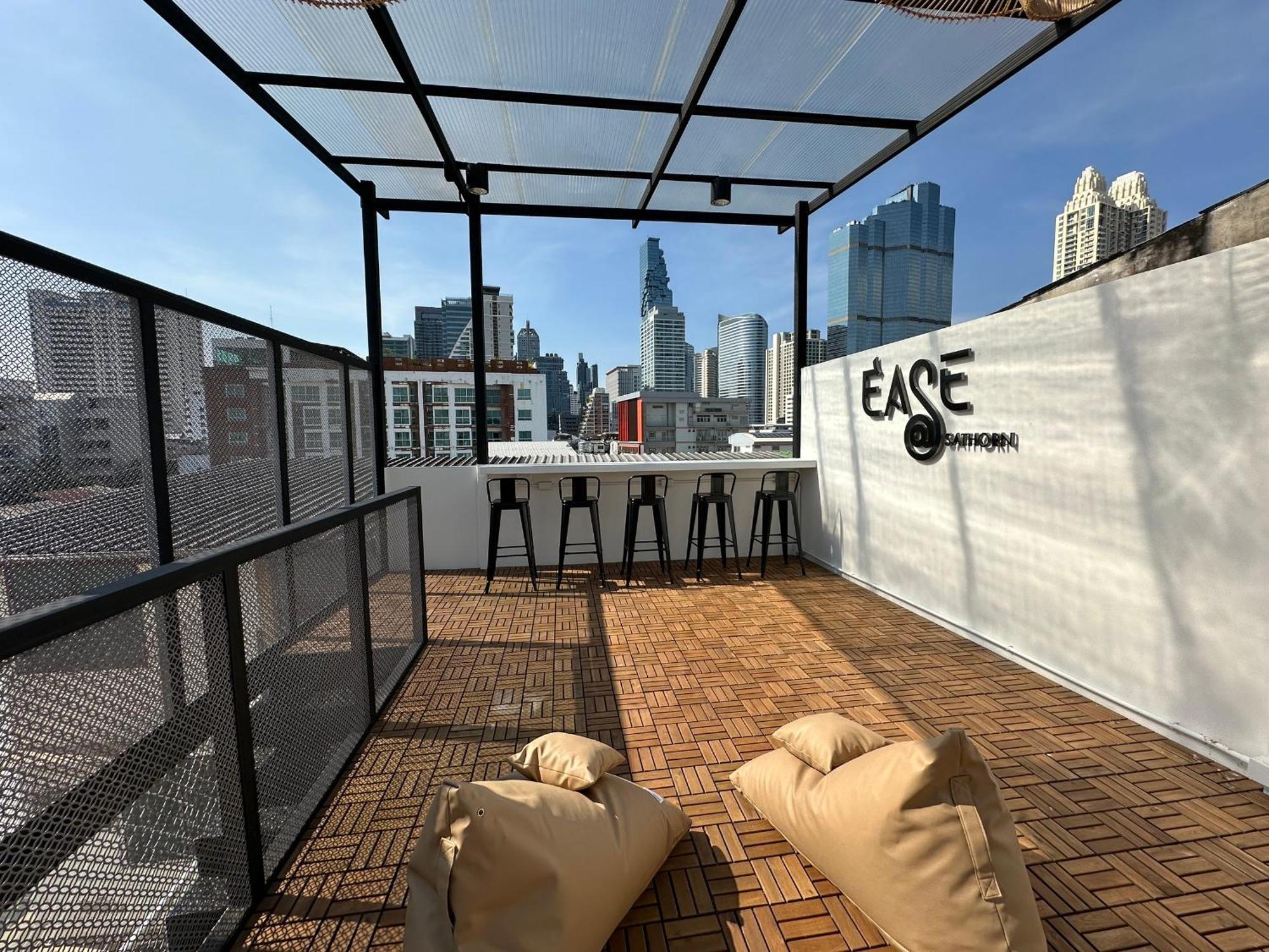 Ease At Sathorn And Coworking Space *