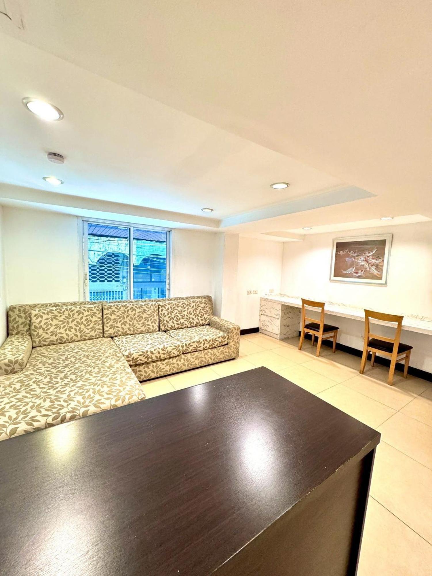 Hotel Nantra De Comfort