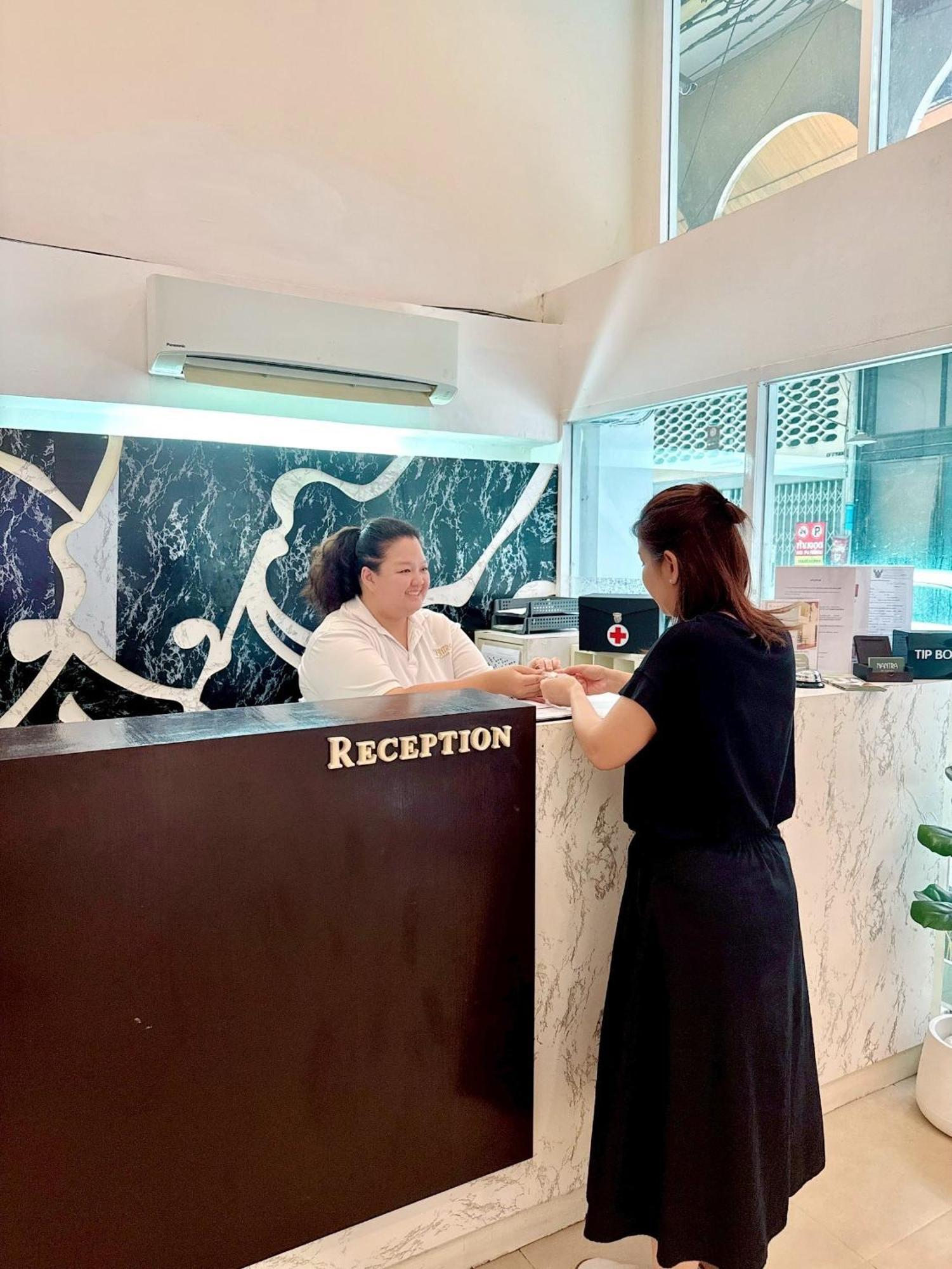 Nantra De Comfort Bangkok