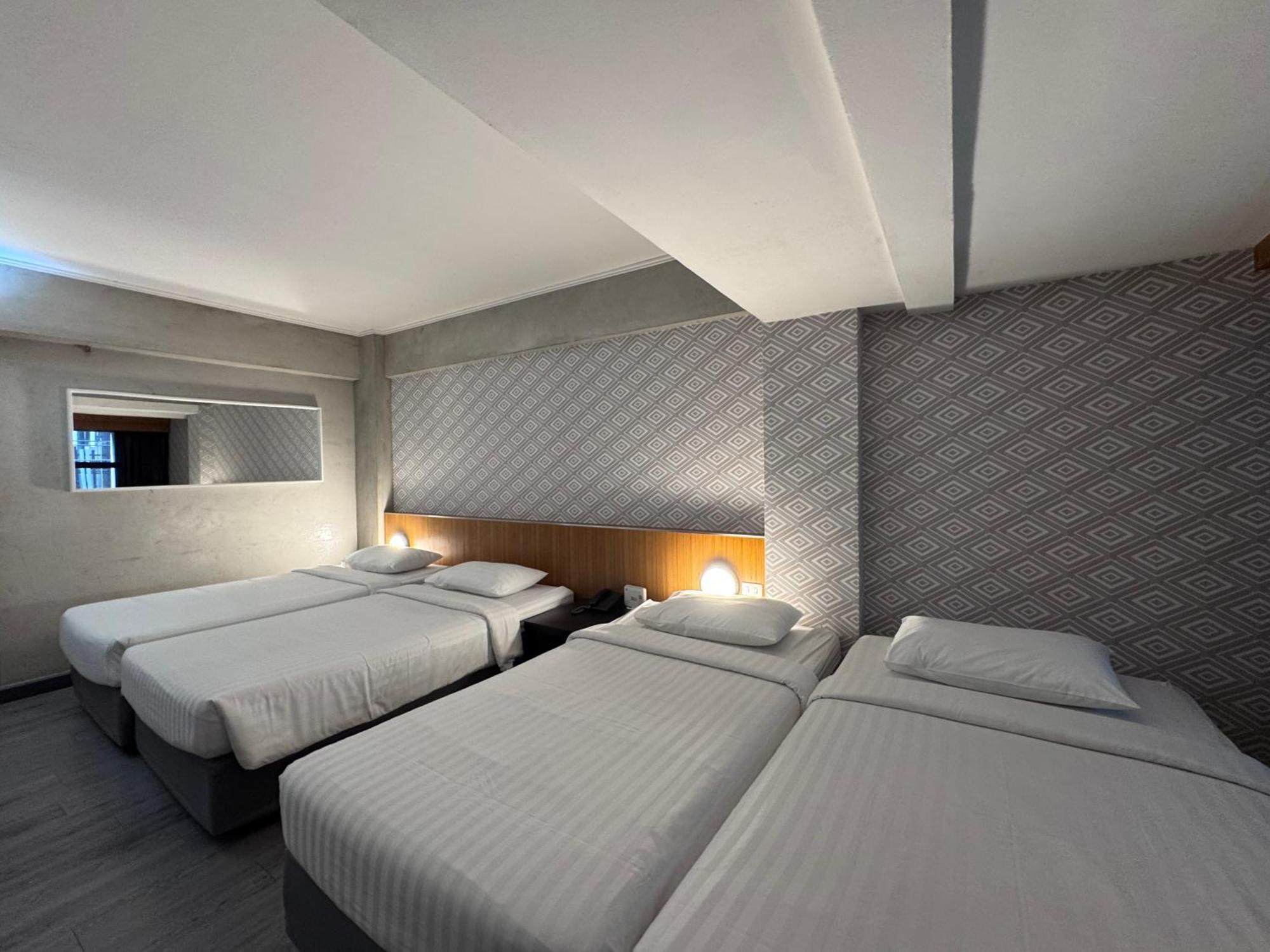 White Palace Hotel