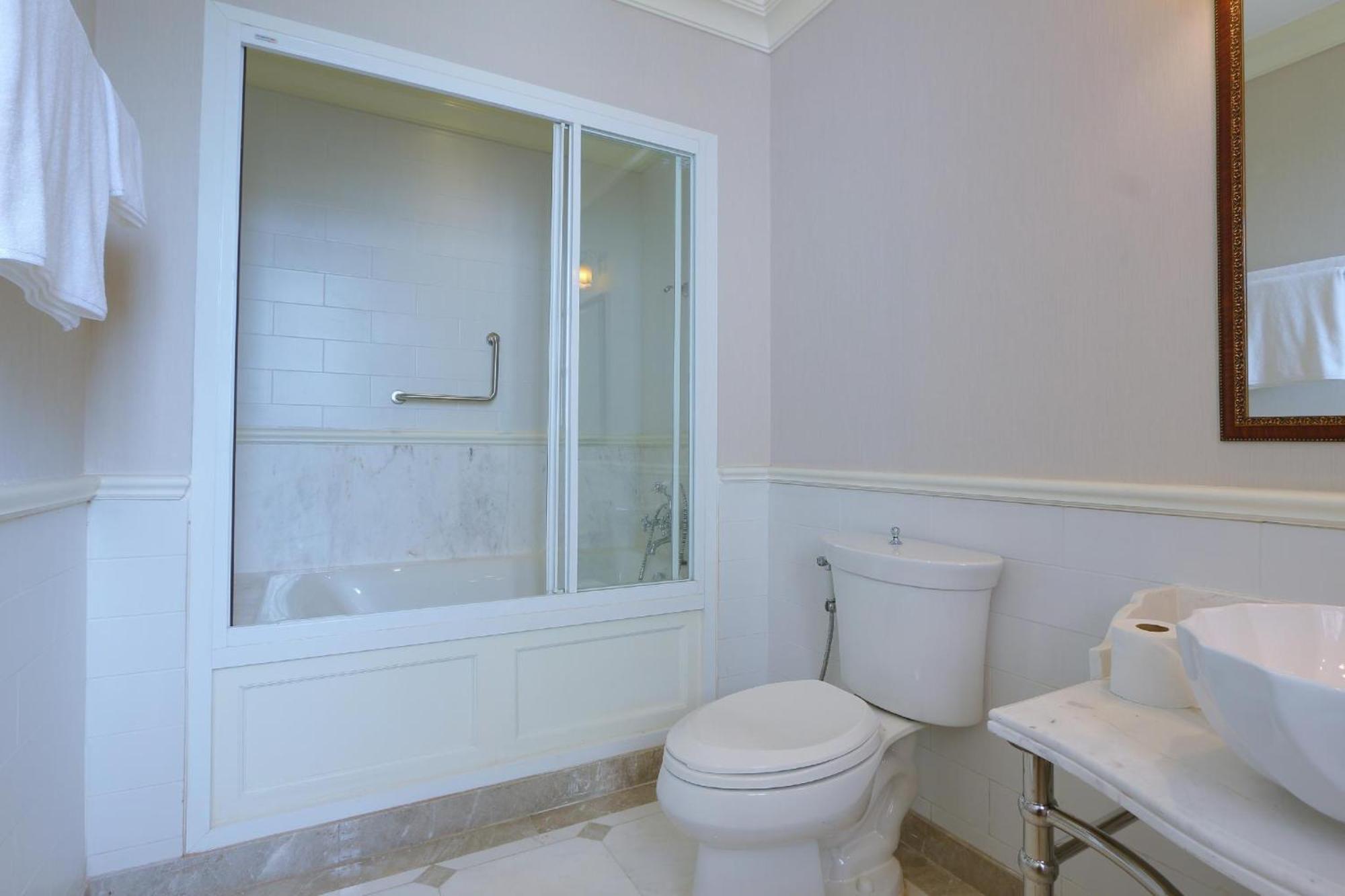 Hiranyakul House Hotel 4*